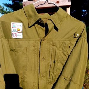 Reel Legends fishing shirt NWT men's medium performance gear UPF50 sunshade vent